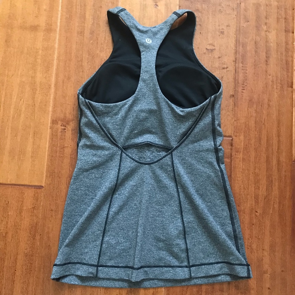 size 2 lululemon in training tank